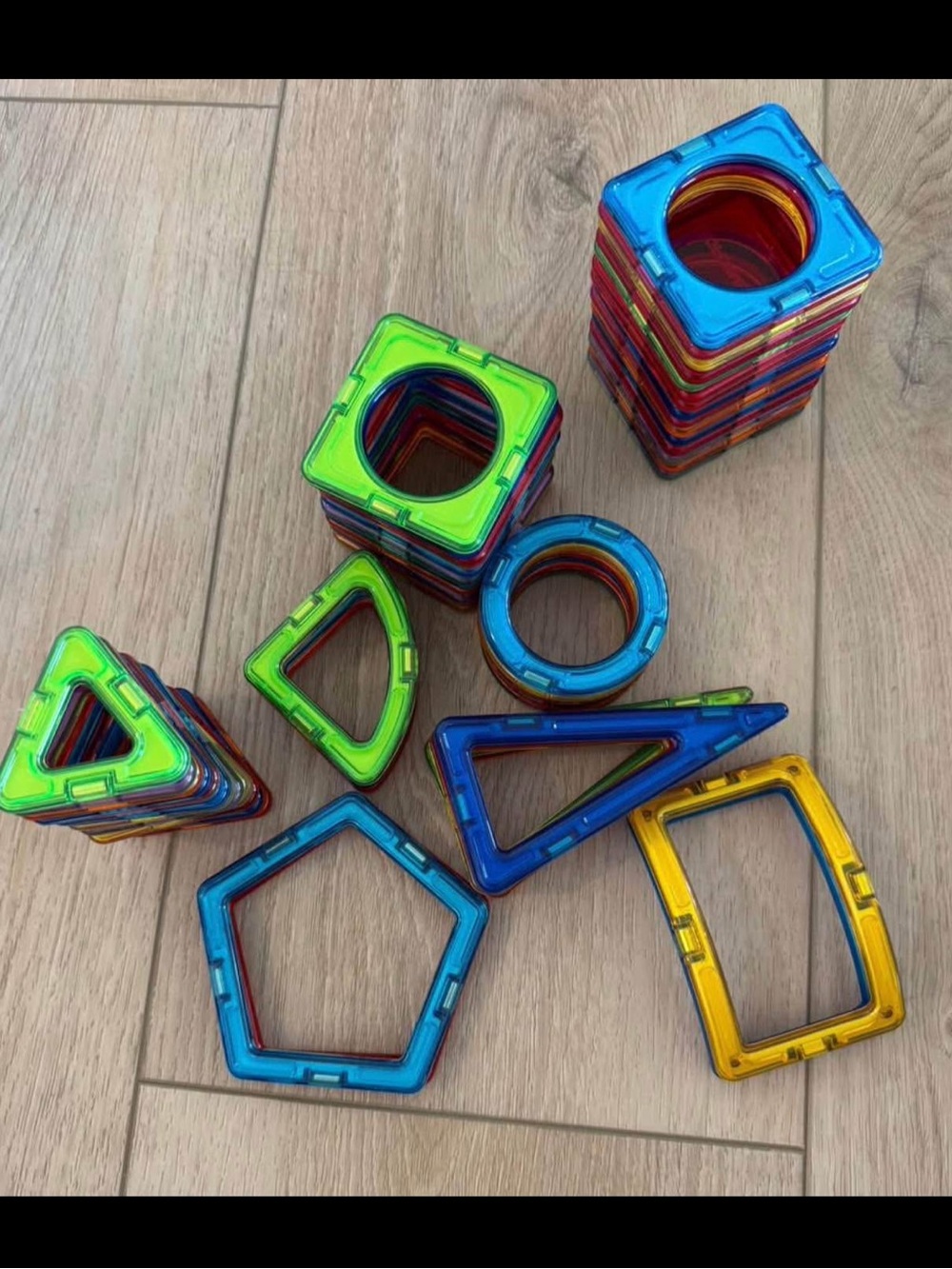 New 60 Piece Magnatiles